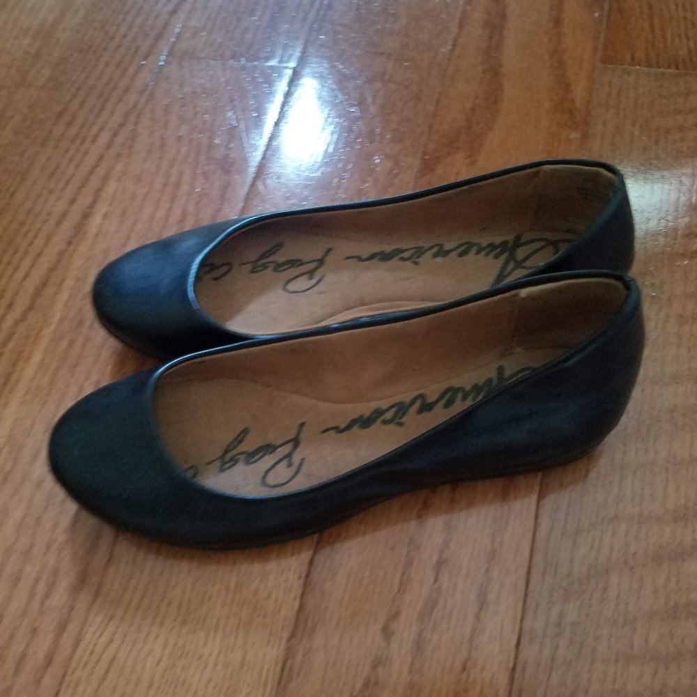 Black size 5 women's flats